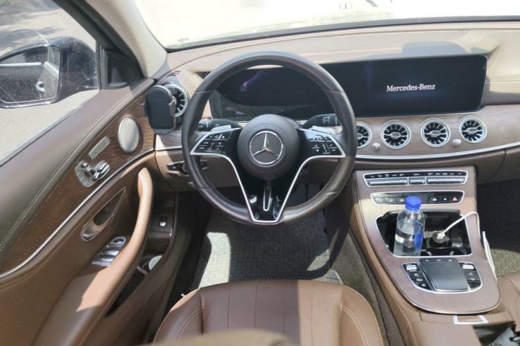 Used Mercedes-Benz E-Class 2022 Revised Version E 300 L Luxury Edition Steering Wheel
