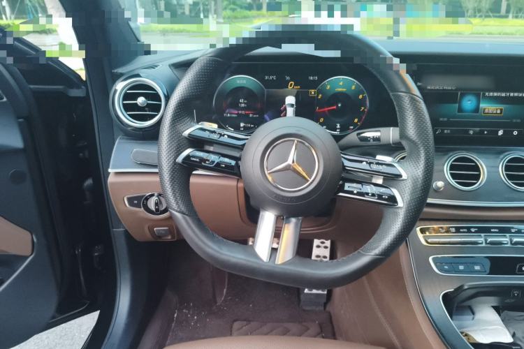 Used Mercedes-Benz E-Class 2022 Second Facelift E 300 L Luxury Edition Steering Wheel