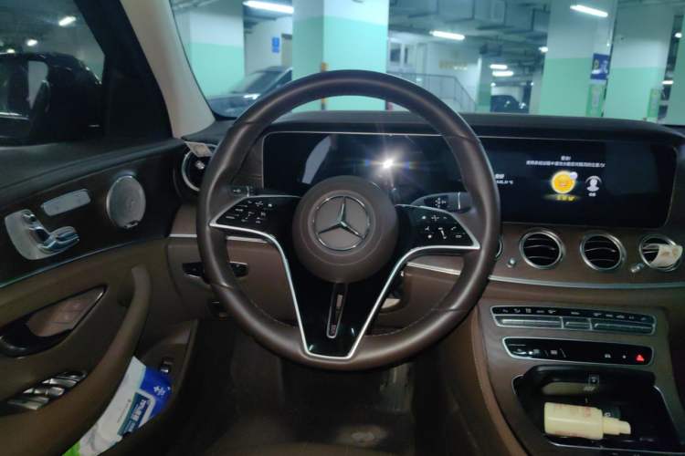 Used Mercedes-Benz E-Class 2022 Revised Version E 300 L Luxury Edition Steering Wheel