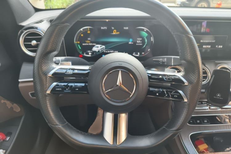 Used Mercedes-Benz E-Class 2022 Revised Version E 300 L Sport Luxury Edition Steering Wheel