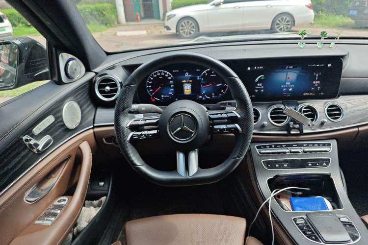 Used Mercedes-Benz E-Class 2022 Revised E 300 L Sporty and Stylish Edition Steering Wheel