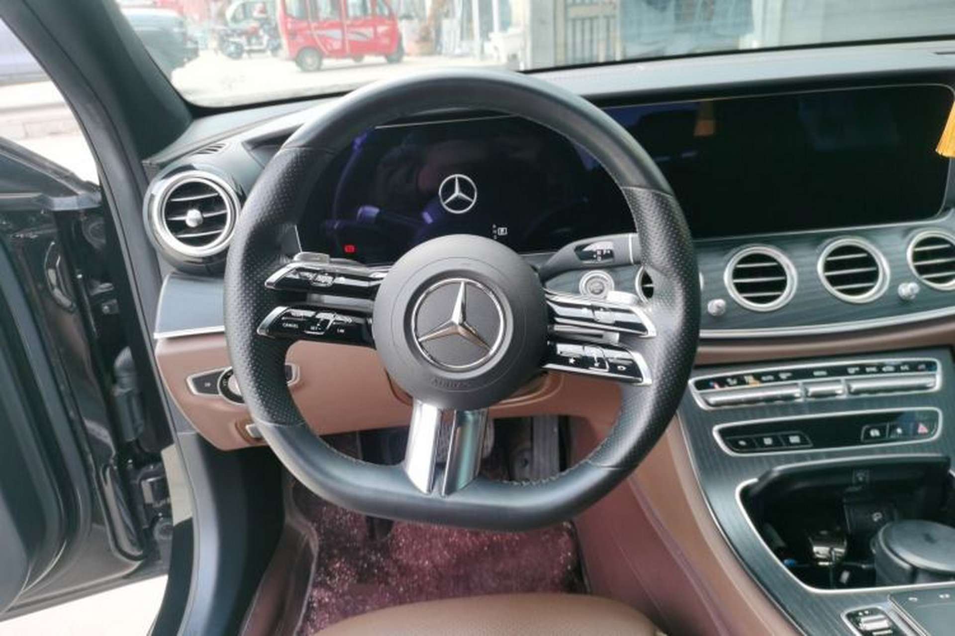 Used Mercedes-Benz E-Class 2022 E 300 L Sporty and Stylish Model Steering Wheel