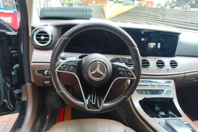 Used Mercedes-Benz E-Class 2022 Second Facelift E 300 L Luxury Edition Steering Wheel