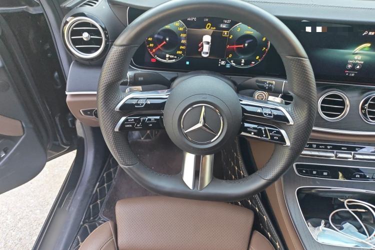 Used Mercedes-Benz E-Class 2022 Second Facelift E 300 L Sport Luxury Edition Steering Wheel