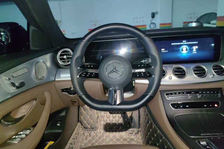 Used Mercedes-Benz E-Class 2022 Second Facelift E 300 L Sporty and Stylish Edition Steering Wheel