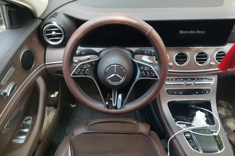 Used Mercedes-Benz E-Class 2022 Updated E 300 L Stylish Edition Steering Wheel