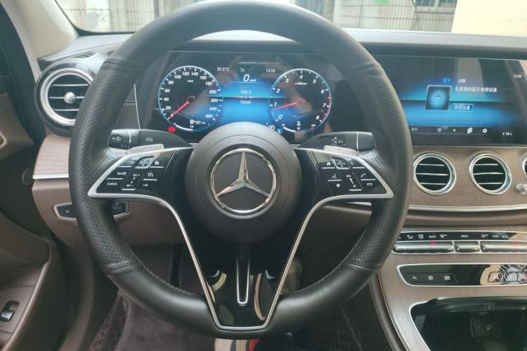 Used Mercedes-Benz E-Class 2022 E 260 L Steering Wheel