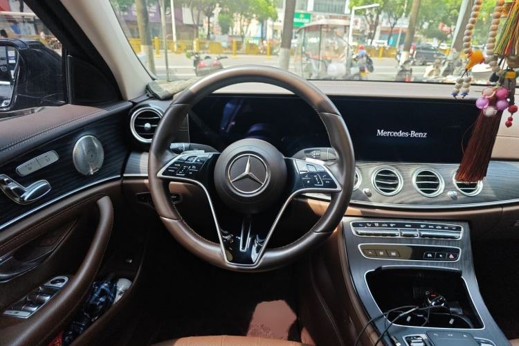 Used Mercedes-Benz E-Class 2022 Second Facelift E 300 L Luxury Edition Steering Wheel