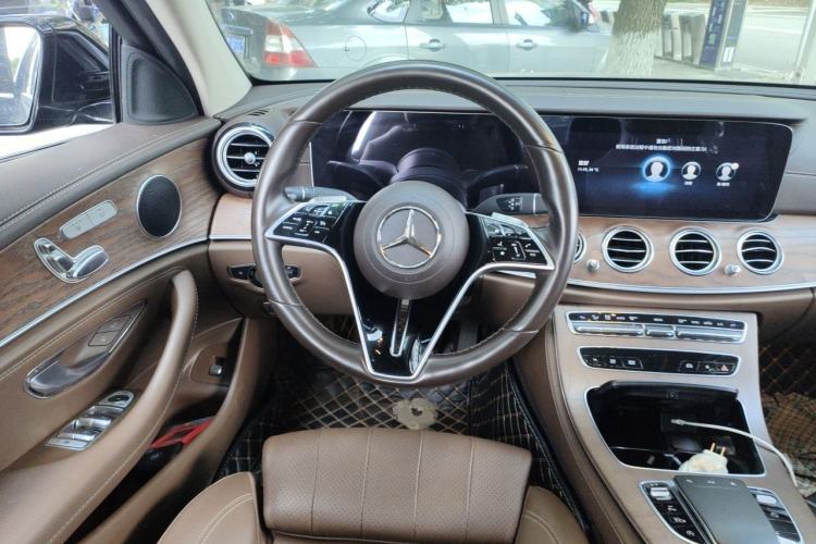 Used Mercedes-Benz E-Class 2022 Second Facelift E 300 L Fashion Edition Steering Wheel