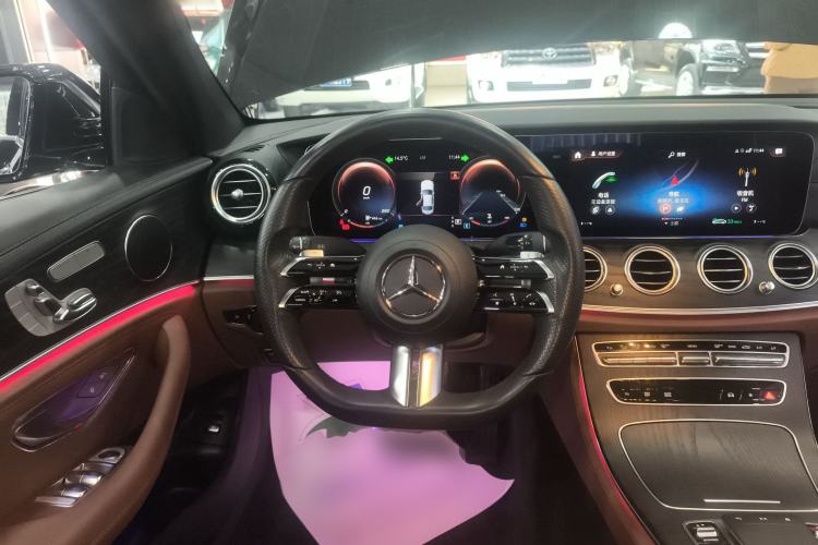 Used Mercedes-Benz E-Class 2022 Revised Version E 300 L Sporty and Stylish Edition Steering Wheel