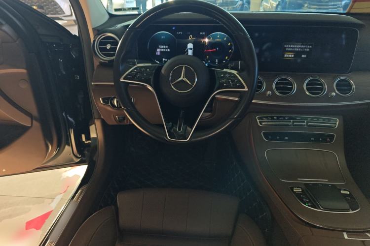 Used Mercedes-Benz E-Class 2022 Updated E 300 L Stylish Edition Steering Wheel