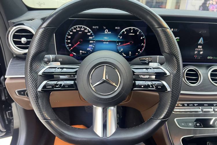 Used Mercedes-Benz E-Class 2022 E 260 Stylish Sports Edition Steering Wheel