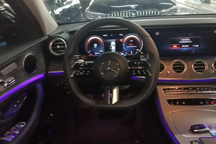 Used Mercedes-Benz E-Class 2022 E 300 L Sporty and Stylish Model Steering Wheel