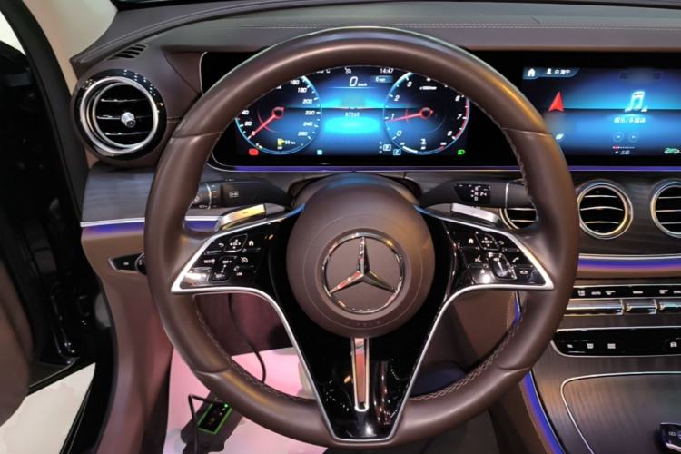 Used Mercedes-Benz E-Class 2022 Second Facelift E 300 L Luxury Edition Steering Wheel