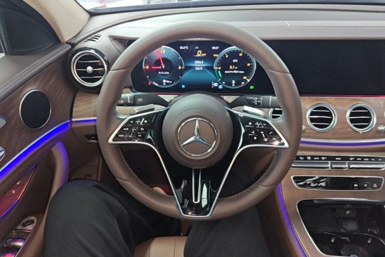 Used Mercedes-Benz E-Class 2022 Revised Version E 300 L Fashion Edition Steering Wheel