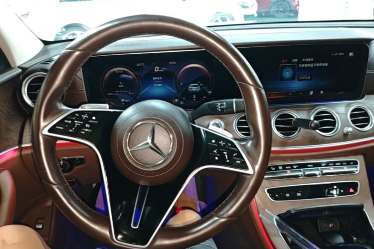 Used Mercedes-Benz E-Class 2022 Revised Version E 300 L Luxury Edition Steering Wheel