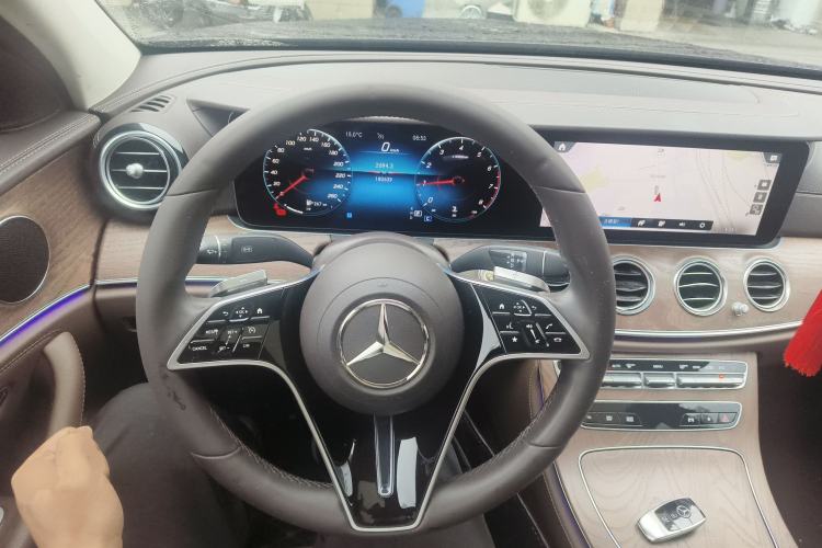 Used Mercedes-Benz E-Class 2022 Updated E 300 L Stylish Edition Steering Wheel