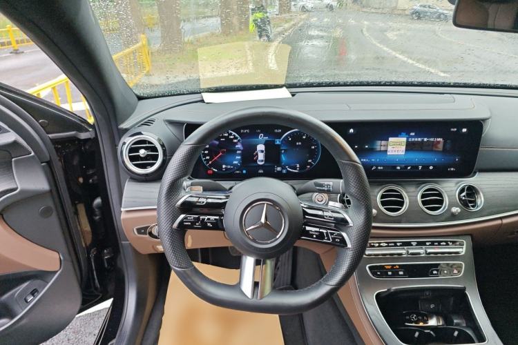 Used Mercedes-Benz E-Class 2022 Second Facelift E 300 L Sport Prestige Edition Steering Wheel