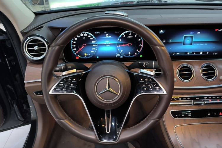 Used Mercedes-Benz E-Class 2022 Updated E 300 L Luxury Edition Steering Wheel