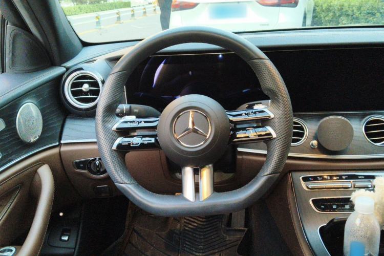 Used Mercedes-Benz E-Class 2022 Second Facelift E 300 L Sport Luxury Edition Steering Wheel