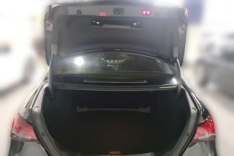 Used Mercedes-Benz E-Class 2022 Updated E 300 L Stylish Edition Trunk