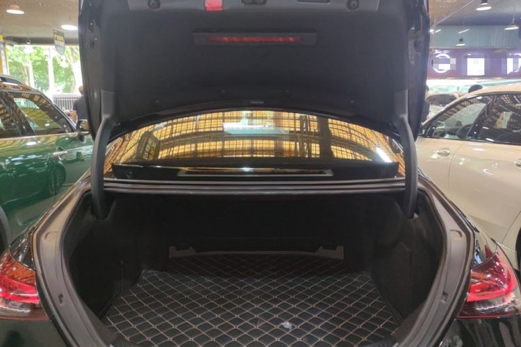 Used Mercedes-Benz E-Class 2022 E 260 L Trunk