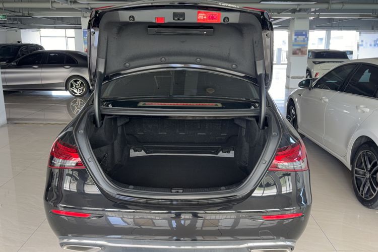 Used Mercedes-Benz E-Class 2022 Revised Version E 300 L Luxury Edition Trunk