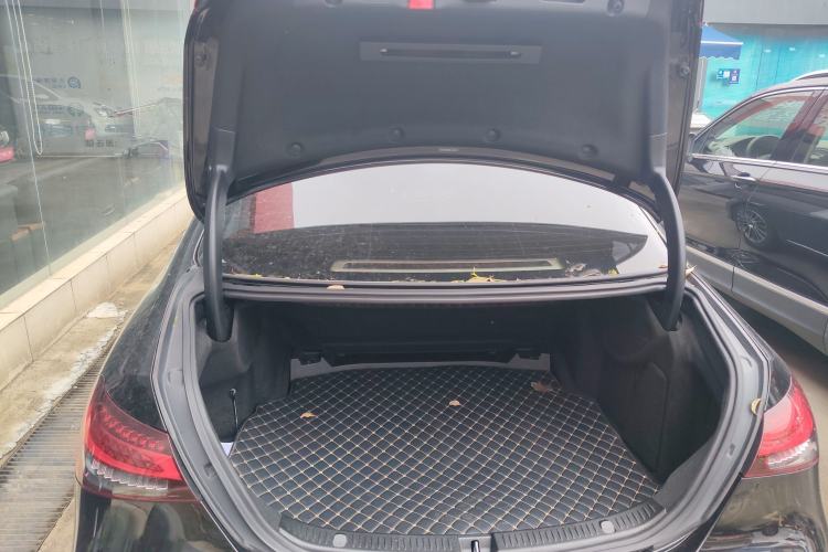 Used Mercedes-Benz E-Class 2022 Updated E 260 L Trunk