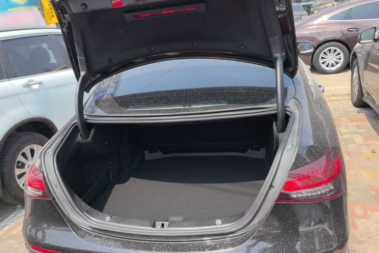 Used Mercedes-Benz E-Class 2022 Updated E 300 L Luxury Edition Trunk