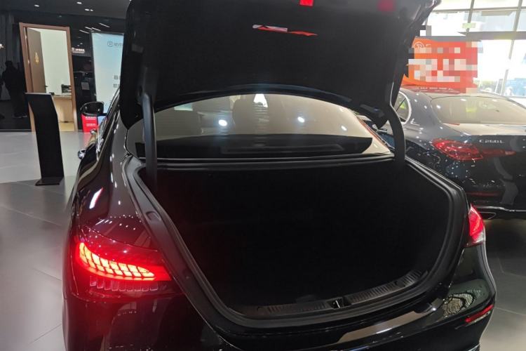 Used Mercedes-Benz E-Class 2022 Updated E 300 L Luxury Edition Trunk