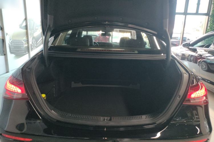 Used Mercedes-Benz E-Class 2022 E 300 L Stylish Model Trunk