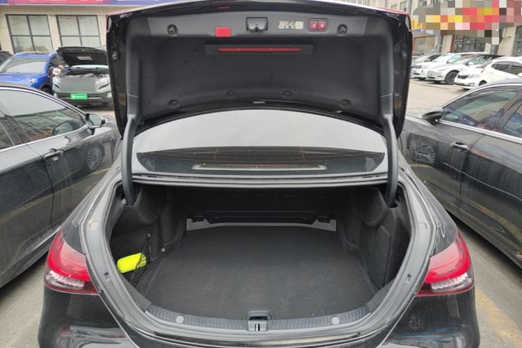 Used Mercedes-Benz E-Class 2022 Revised Version E 300 L Fashion Edition Trunk