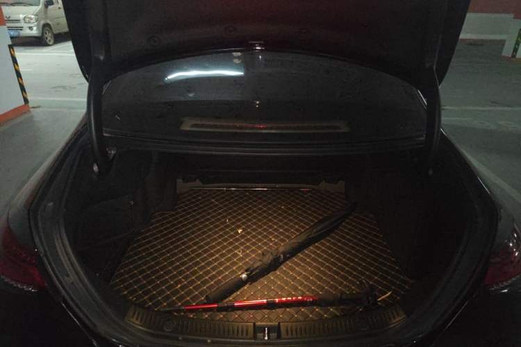 Used Mercedes-Benz E-Class 2022 Updated E 300 L Stylish Edition Trunk
