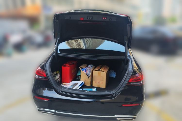 Used Mercedes-Benz E-Class 2022 Updated E 300 L Luxury Edition Trunk