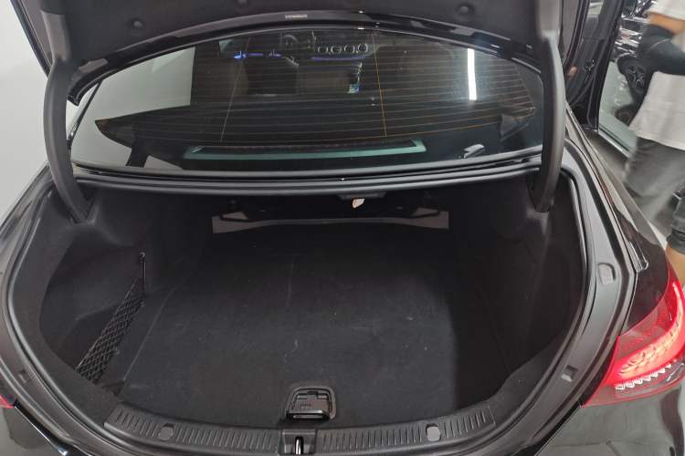 Used Mercedes-Benz E-Class 2022 E 260 Stylish Sports Edition Trunk
