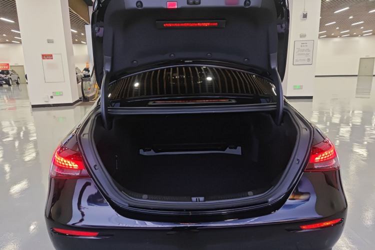 Used Mercedes-Benz E-Class 2022 Second Facelift E 300 L Luxury Edition Trunk