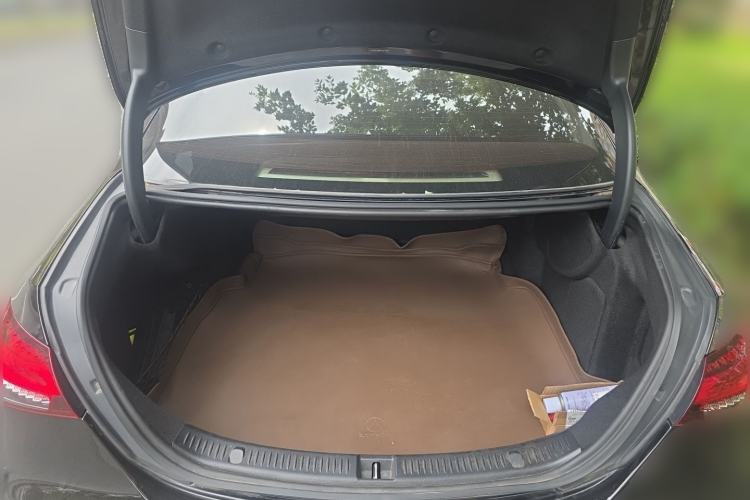 Used Mercedes-Benz E-Class 2022 E 300 L Luxury Model Trunk
