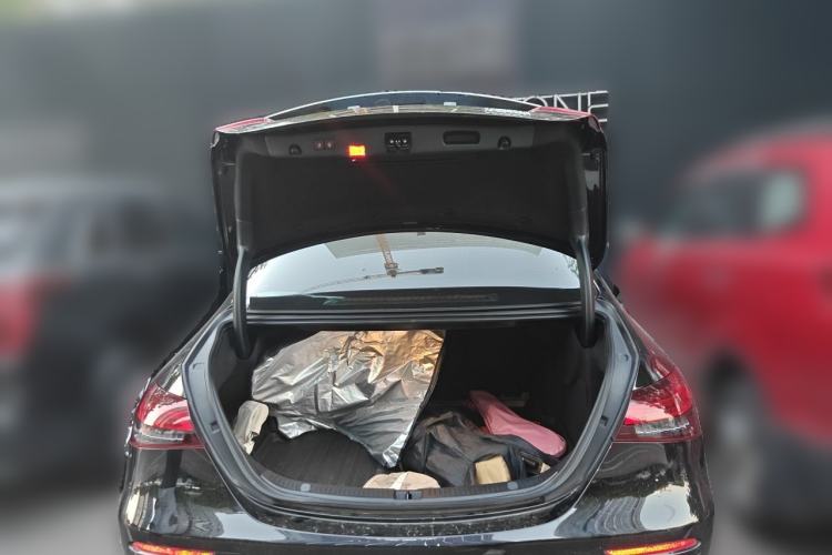 Used Mercedes-Benz E-Class 2022 E 260 L Trunk