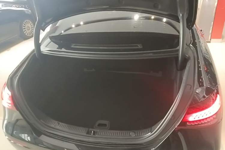 Used Mercedes-Benz E-Class 2022 Revised Version E 300 L Luxury Edition Trunk