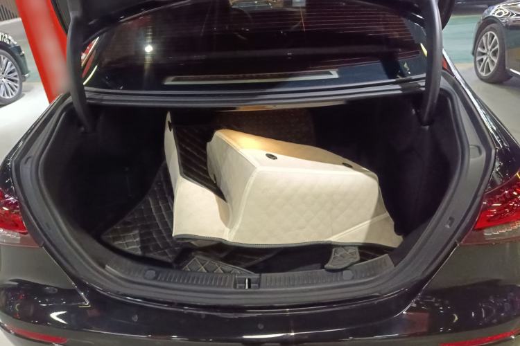 Used Mercedes-Benz E-Class 2022 Updated E 300 L Luxury Edition Trunk