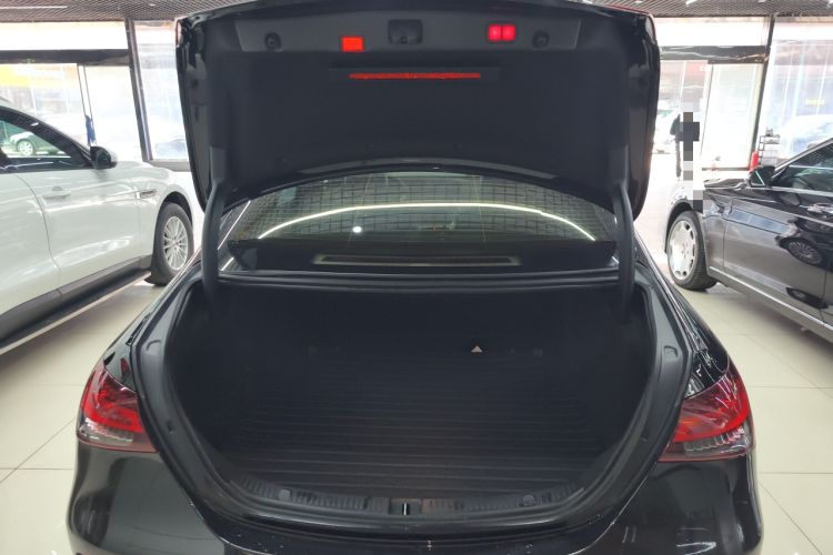 Used Mercedes-Benz E-Class 2022 Second Facelift E 300 L Luxury Edition Trunk