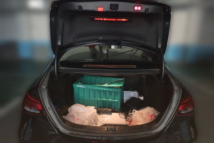 Used Mercedes-Benz E-Class 2022 Second Facelift E 300 L Fashion Edition Trunk