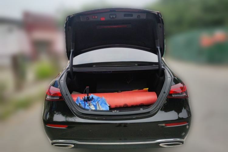 Used Mercedes-Benz E-Class 2022 Updated E 260 L Trunk
