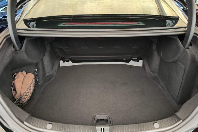 Used Mercedes-Benz E-Class 2022 Revised E 300 L Sport Luxury Edition Trunk