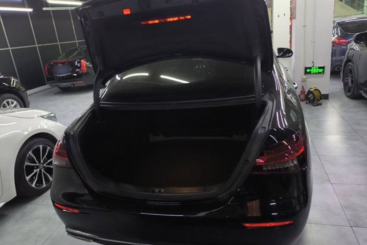 Used Mercedes-Benz E-Class 2022 E 260 L Trunk