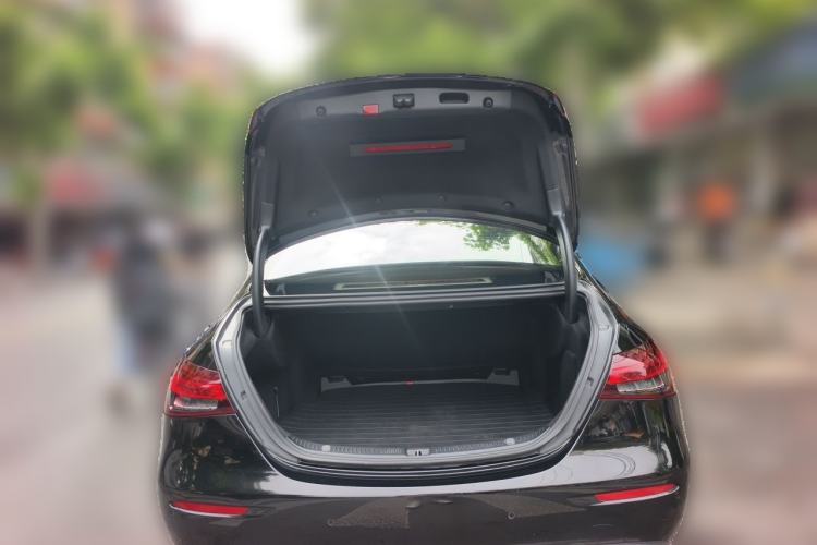 Used Mercedes-Benz E-Class 2022 E 260 L Trunk