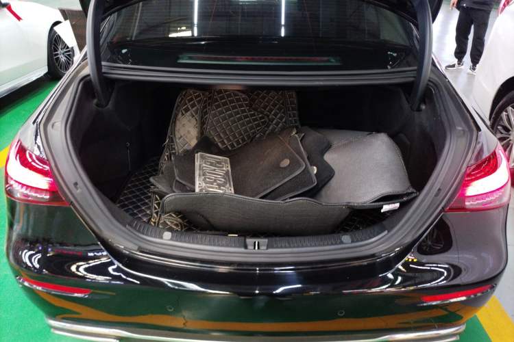 Used Mercedes-Benz E-Class 2022 Updated E 300 L Stylish Edition Trunk