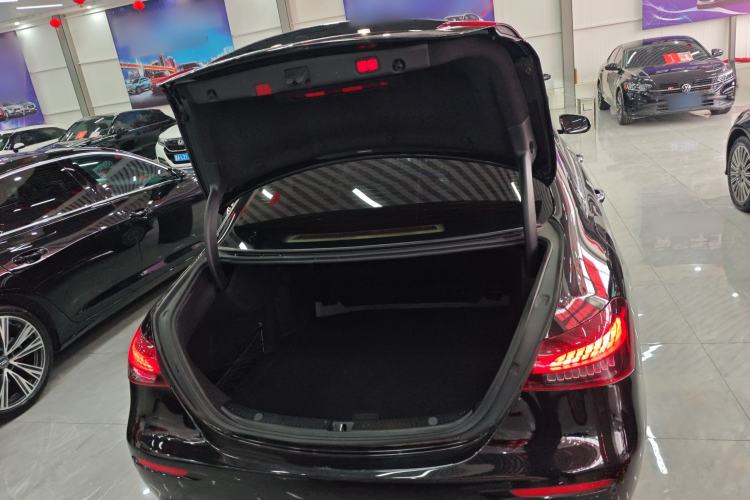 Used Mercedes-Benz E-Class 2022 Revised Version E 300 L Fashion Edition Trunk