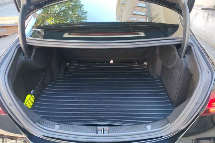 Used Mercedes-Benz E-Class 2022 Updated E 300 L Luxury Edition Trunk