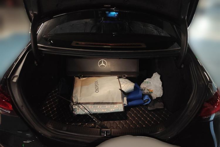 Used Mercedes-Benz E-Class 2022 Second Facelift E 300 L Fashion Edition Trunk